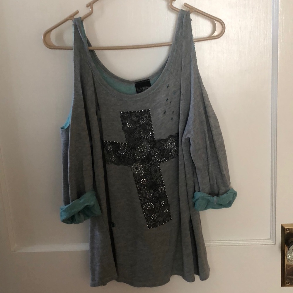 Buckle Daytrip Distressed Cold Shoulder Top